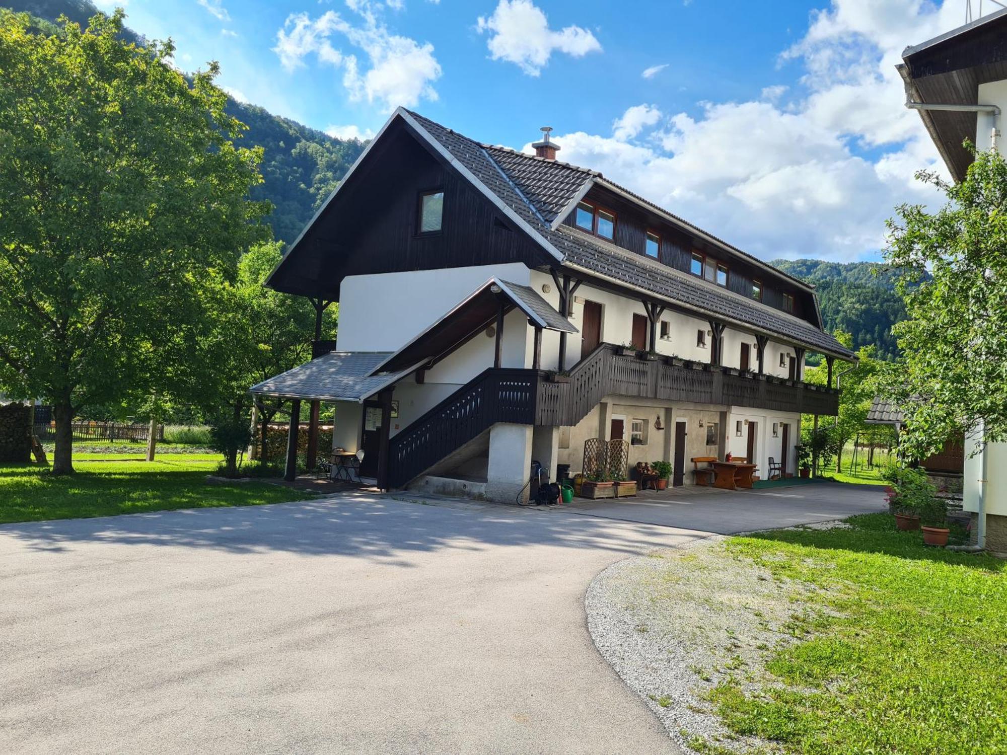 Gostilna Batist Bed & Breakfast Bohinjska Bela Bagian luar foto