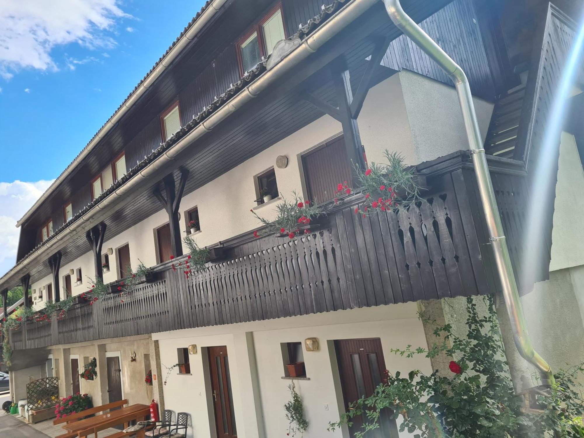 Gostilna Batist Bed & Breakfast Bohinjska Bela Bagian luar foto